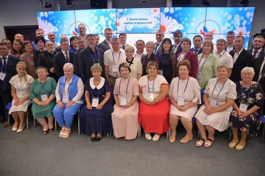 В ВАРМСУ чествовали многодетных мам – глав муниципалитетов В ВАРМСУ чествовали многодетных мам – глав муниципалитетов