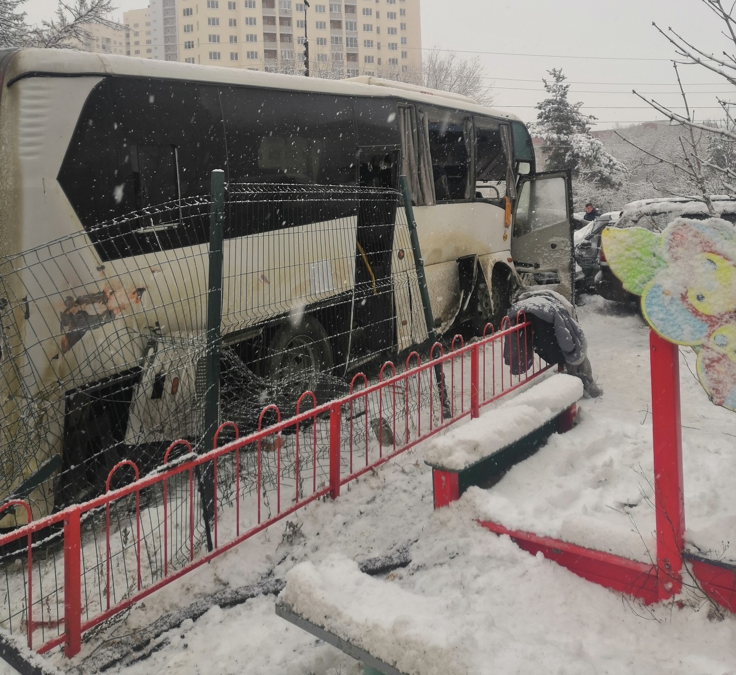 Саратов авария сегодня на 50 лет. Саратов авария автобус. ДТП С автобусом в Волгоградской области.