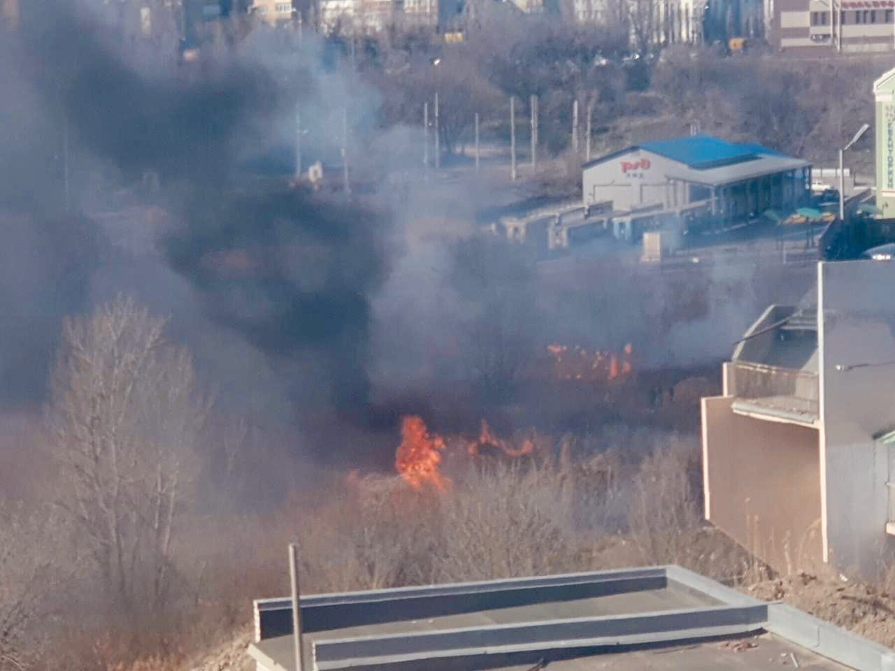 Полицейские помогают тушить пожары в Волгоградской области Остров свободы