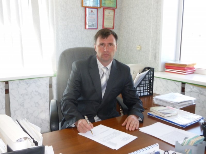 Главу сельского поселения под Волгоградом подозревают в хищении денег на благоустройство Главу сельского поселения под Волгоградом подозревают в хищении денег на благоустройство