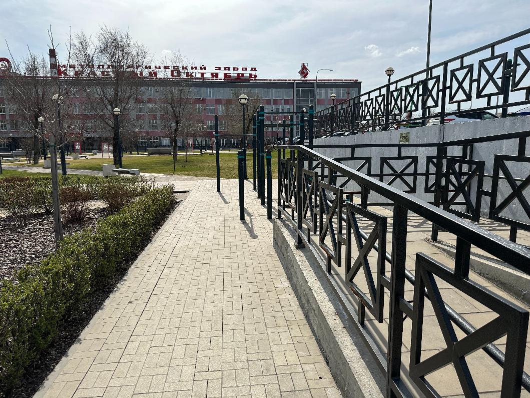 Обновление дорожного покрытия на территории завода «Красный Октябрь» идет активными темпами Обновление дорожного покрытия на территории завода «Красный Октябрь» идет активными темпами