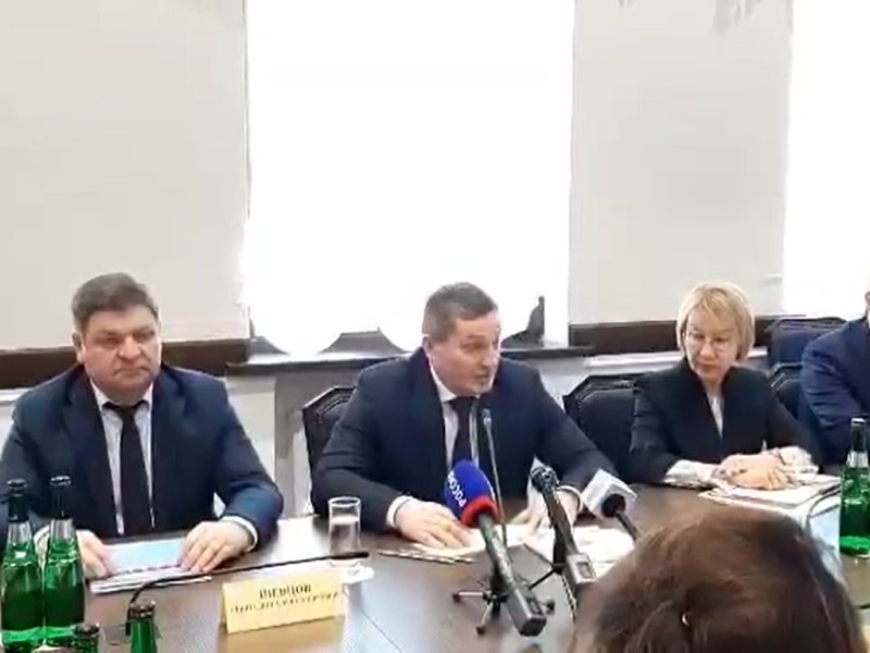 «Сохранение традиционных ценностей»: губернатор Бочаров прокомментировал поправки к Конституции «Сохранение традиционных ценностей»: губернатор Бочаров прокомментировал поправки к Конституции