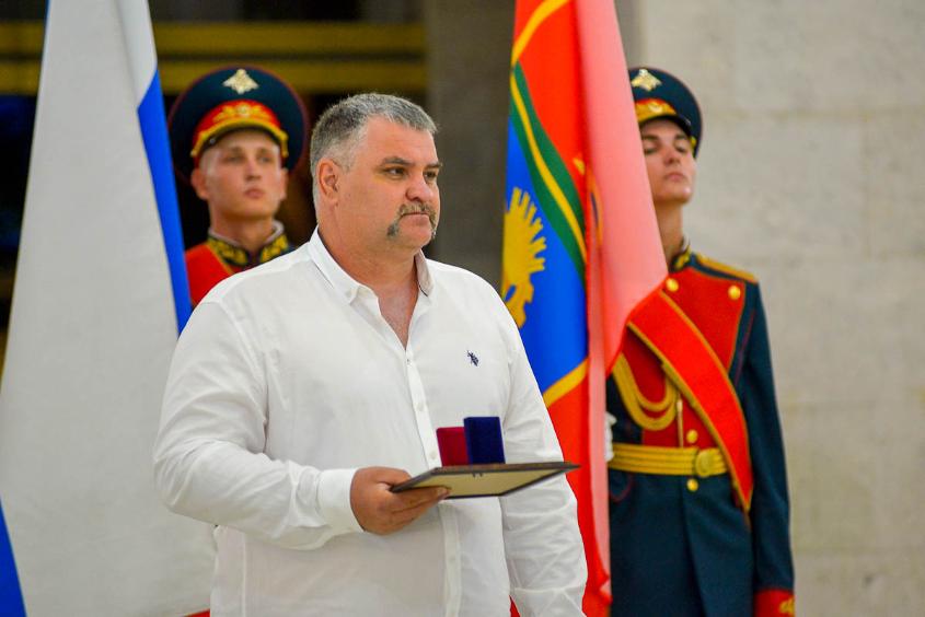Волгоградская «элитка» не выдержала экзамен на патриотизм Волгоградская «элитка» не выдержала экзамен на патриотизм